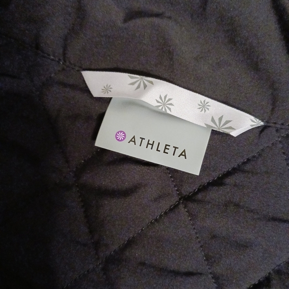 Athleta 2015 Quilted Black Full Jacket Coat Versatile Warm Cozy Large Gorpcore - Picture 4 of 8